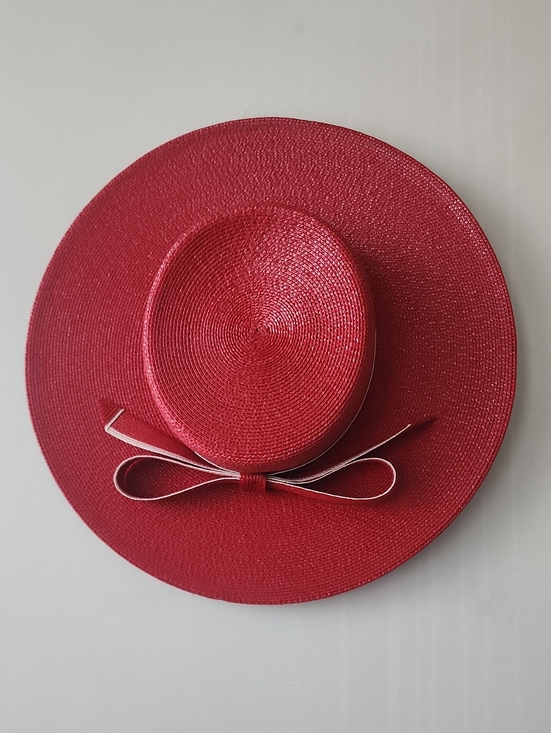 MR. KURT ORIGINAL Accessories - Elegant Red Wide-Brim Straw Hat with Bow